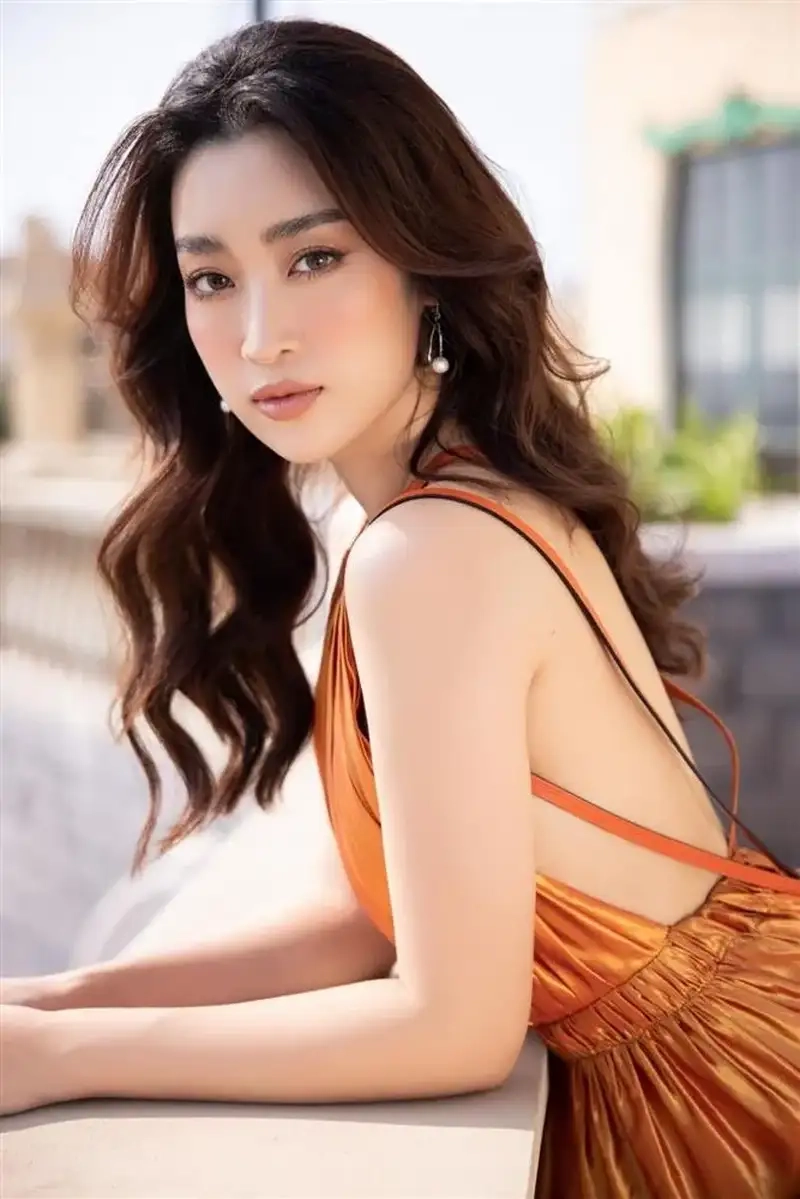 Không khí lãng mạn trong đám cưới của hoa hậu đỗ mỹ linh