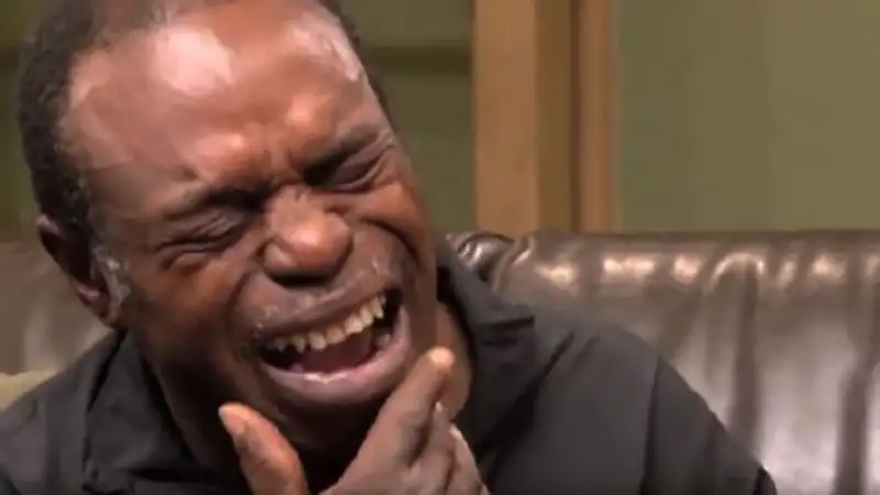 Meme chuột khóc dễ thương mang lại niềm vui cho mọi người