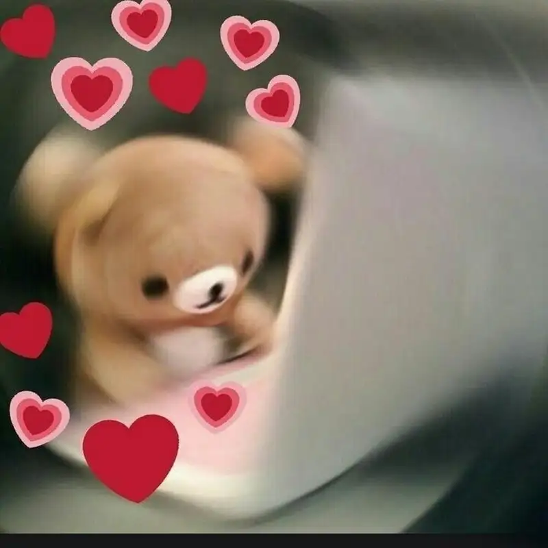 Meme mèo bắn tim là cách dễ thương để gửi gắm yêu thương đến người bạn yêu quý.