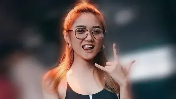 Ảnh gái xinh bar luôn thu hút với vẻ đẹp tự tin và cuốn hút. Đừng bỏ lỡ những bức ảnh tuyệt vời này!