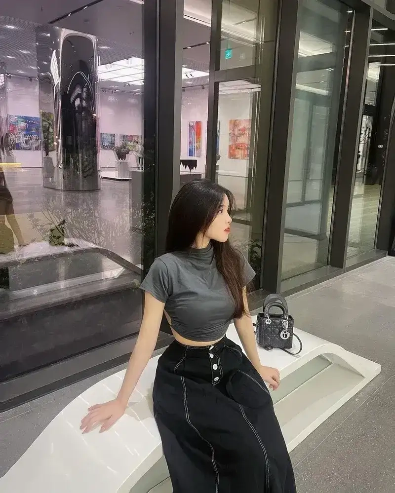 Khám phá những bài nhạc gái xinh cực hot và đầy cuốn hút, tạo không khí sôi động.
