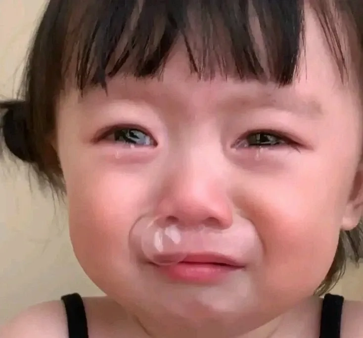 Hình meme em bé siêu hài hước và đáng yêu